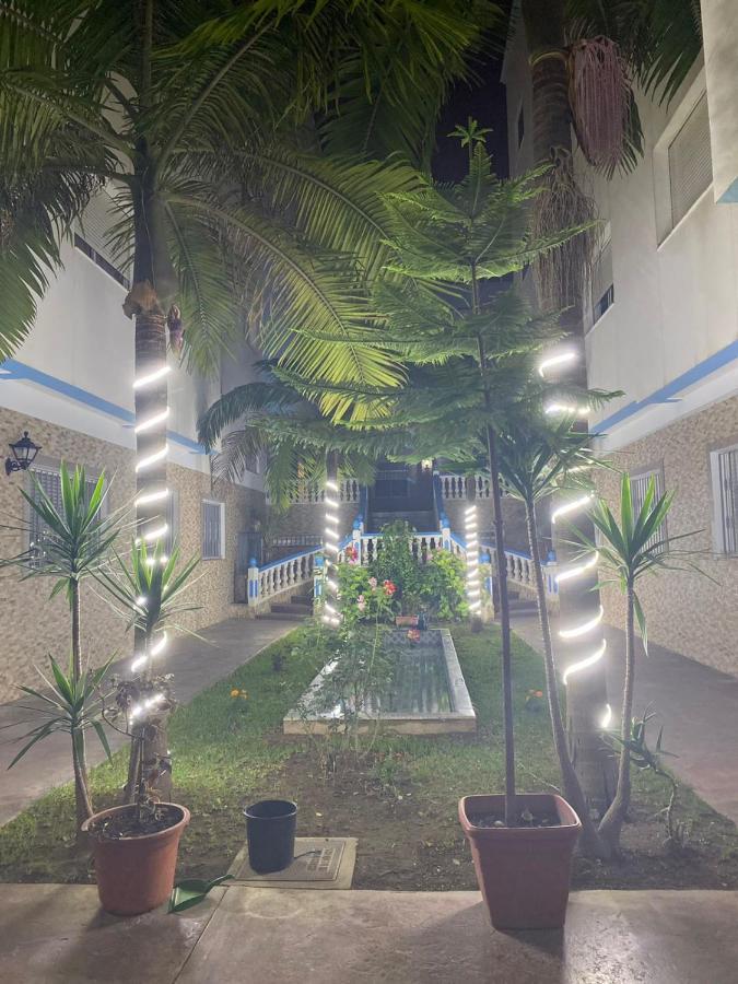 Appartement Martil 3 Chambres Proche De Centre Ville 5Mn A Pied Et La Plage 10Mn A Pied Et 10Mn De Aeroport Tetouan En Voiture Bagian luar foto
