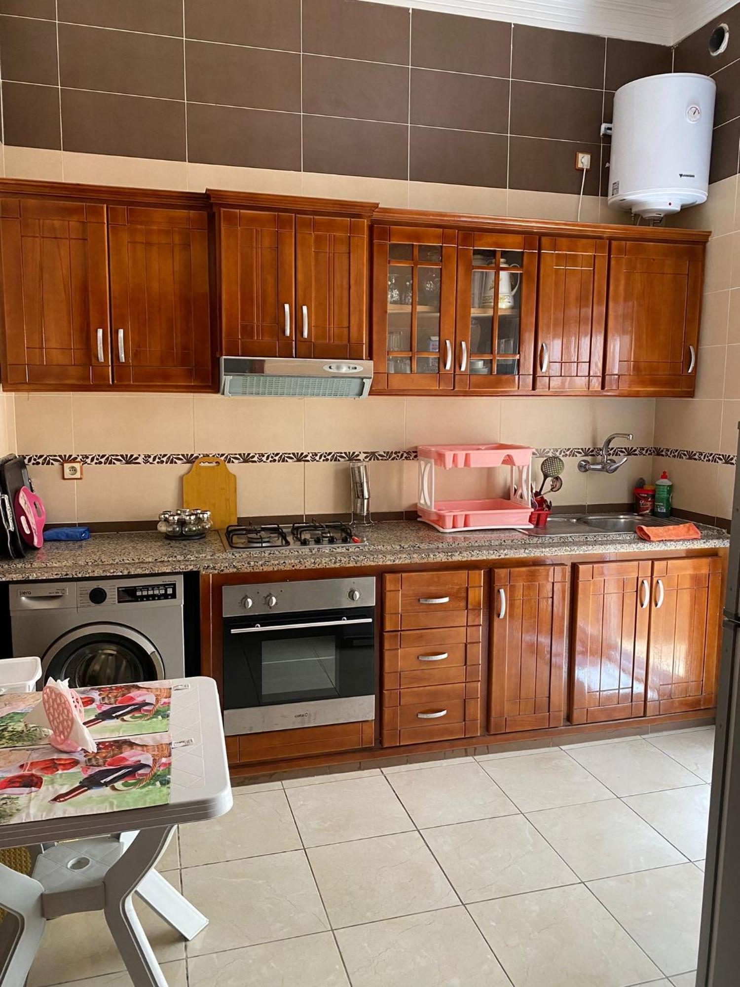 Appartement Martil 3 Chambres Proche De Centre Ville 5Mn A Pied Et La Plage 10Mn A Pied Et 10Mn De Aeroport Tetouan En Voiture Bagian luar foto